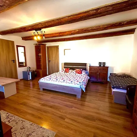 Velicka Vinaren Gæstehus 3*